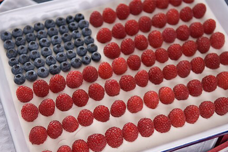 american-flag-ice-cream-cake-recipe_726x484