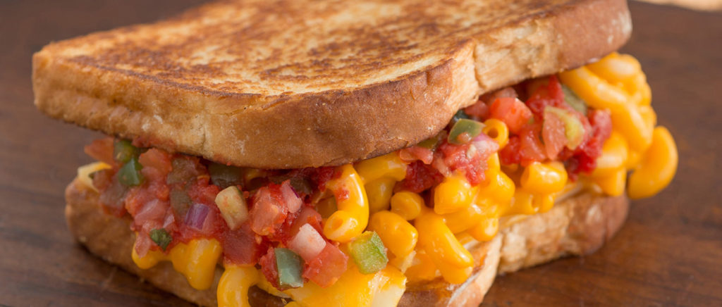 Grilled Mac Fiesta Strangewich