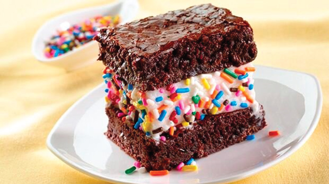 Breyers brownie ice cream sandwiches